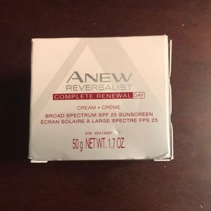 AVON REVERSALIST DAY CREAM WITH SPF 25